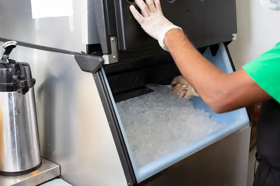 How Routine Cleaning Reduces Ice Machine Malfunctions in Houston, TX